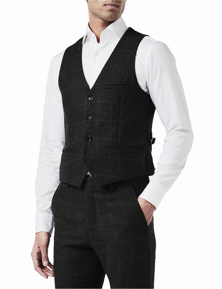 The Arthur Suit